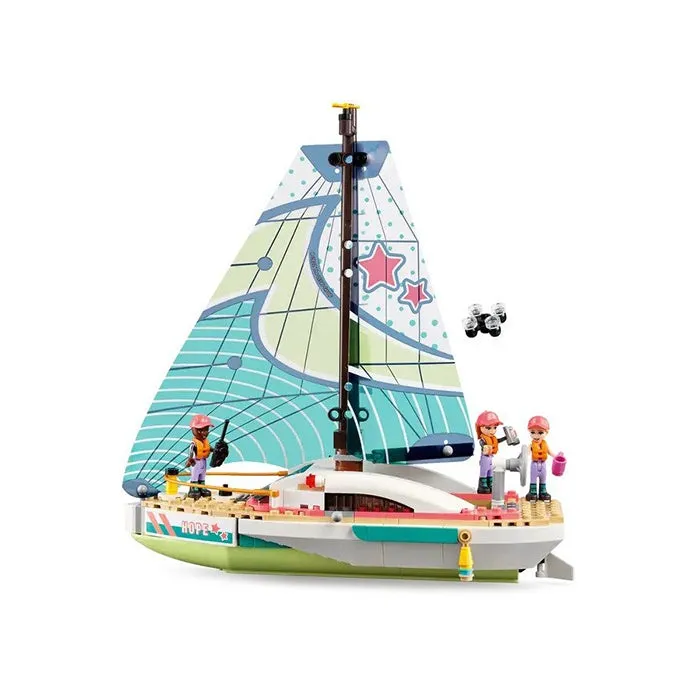 41716 Stephanie'S Sailing Adventure