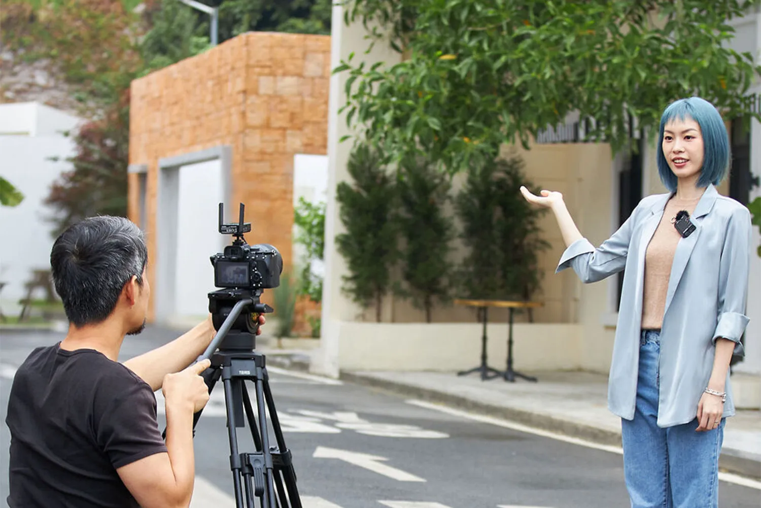 Godox WMicS2 UHF Compact Wireless Microphone System for Cameras & Smartphones with 3.5mm (514 to 596 MHz)