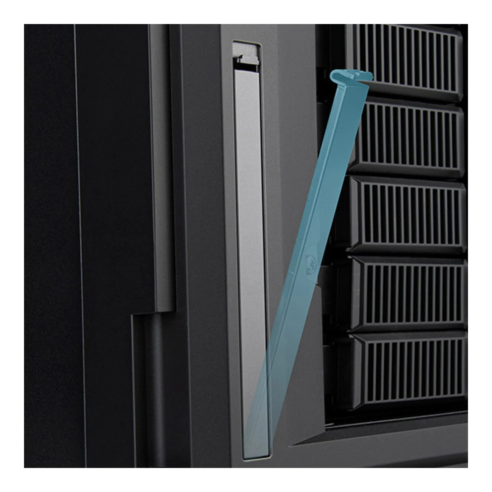 SilverStone Technology SST-CS382 8-Bay SAS-12G / SATA-6G Hot-Swappable High Performance Micro-ATX NAS Chassis