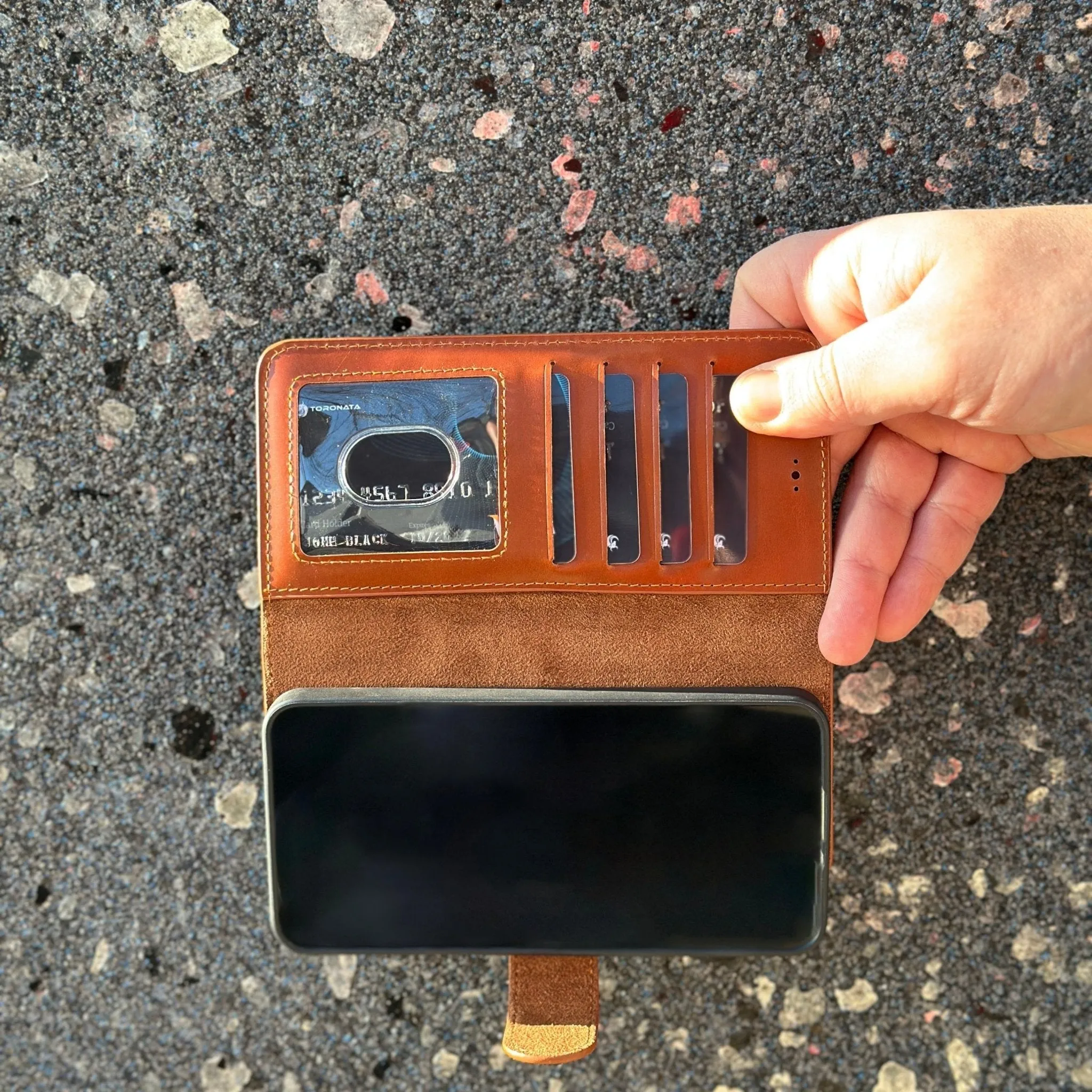 Vegas iPhone 15 Pro Wallet Case | MagSafe